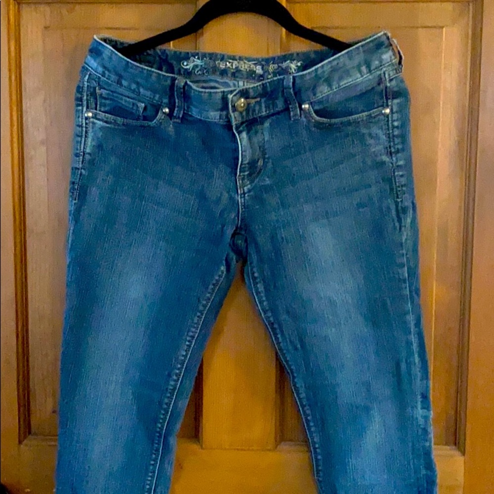 Express barely boot cut jeans. Size 8R